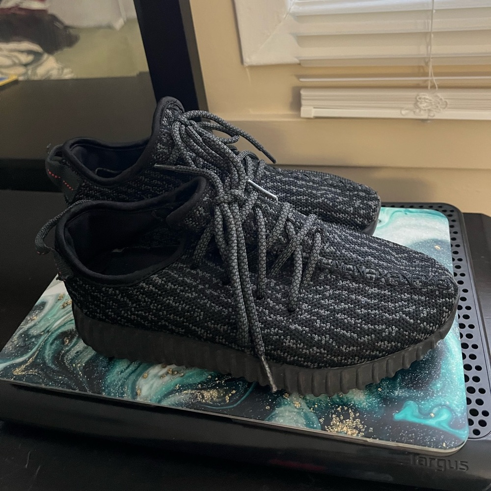 Yeezy adidas size 6